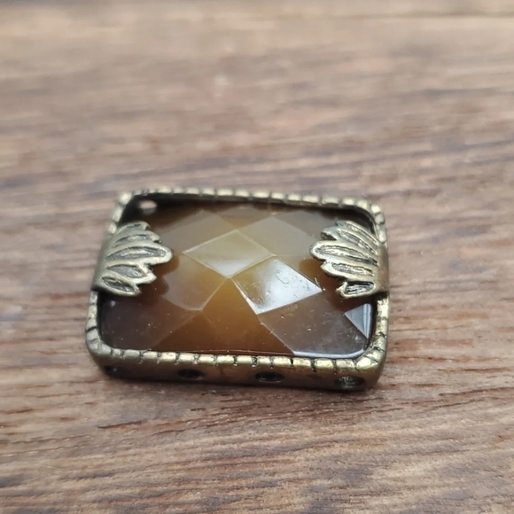 Champagne brule charm - Picture 1 of 3